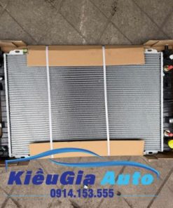 Két nước Ford Escape 2.3 2001-2013